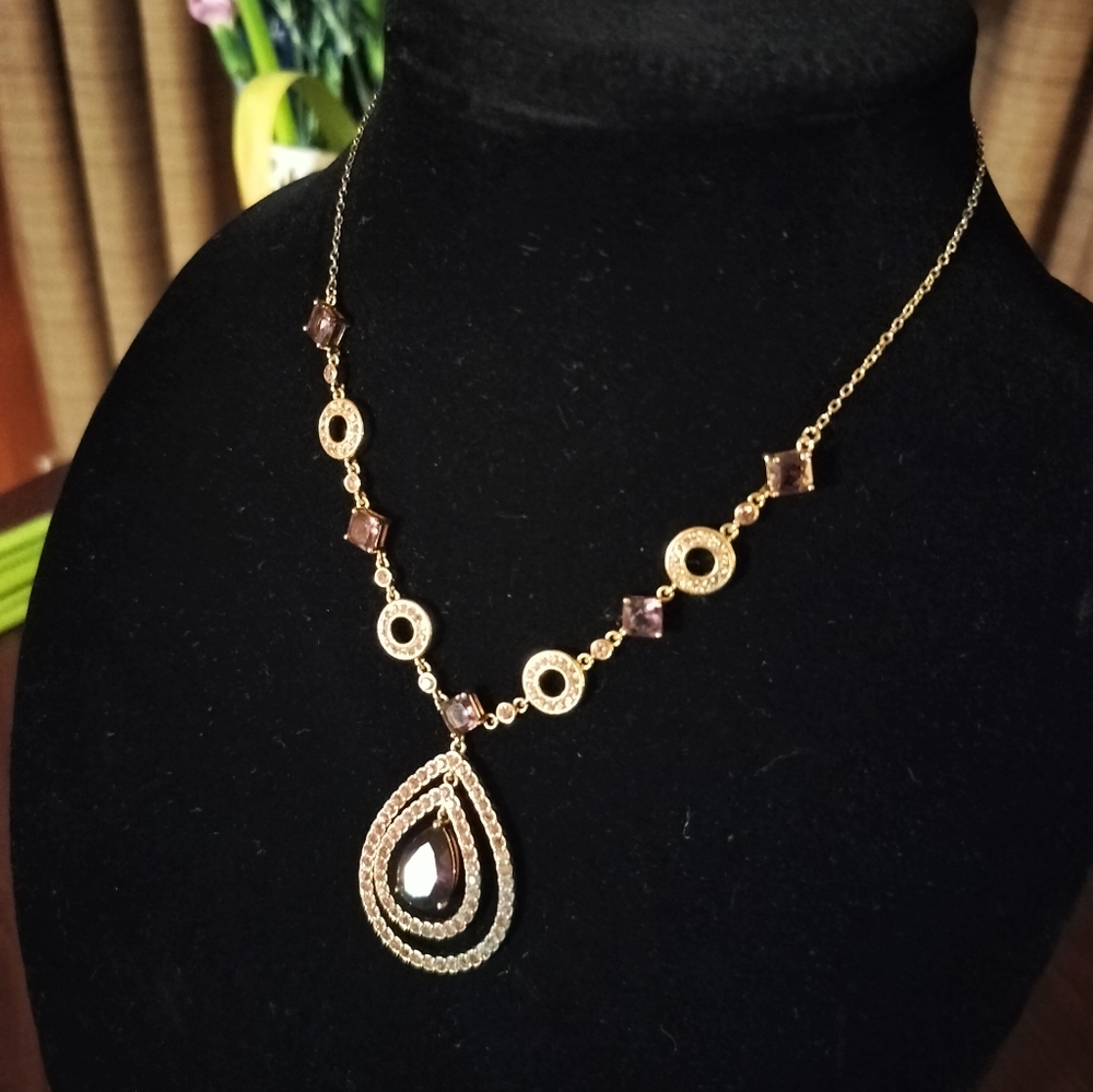 Stunning vintage necklace